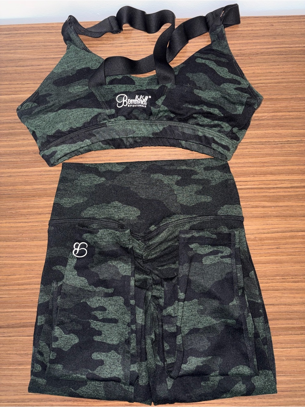 Bombshell Sportswear Green & Black Camo Leggings Set